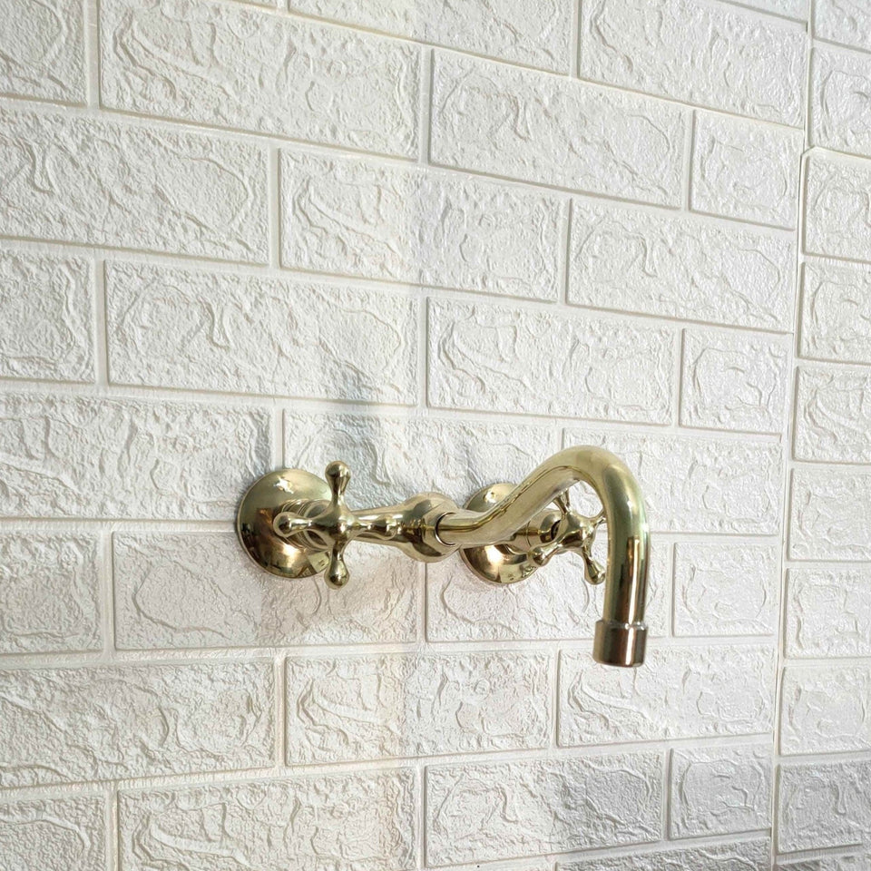 Unlacquered Brass Curved Wall Mounted faucet Shower Systems product photo